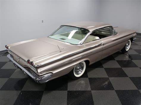 1960 Pontiac Catalina | Streetside Classics - The Nation's Trusted Classic Car Consignment Dealer