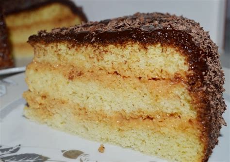 Нежный бисквитный торт со сгущенкой в мультиварке | Готовим вкусно и по ...