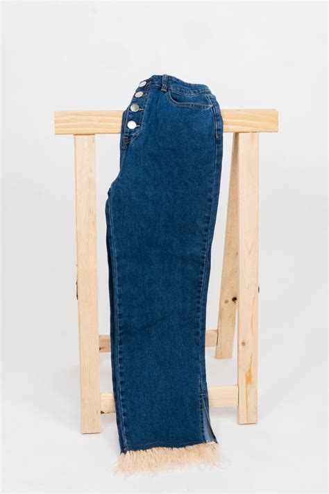 High Rise Denim Jeans W/ Feathers - ODĒ TO ESTHĒTIC