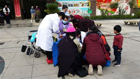 独家 | 甘孜一藏族妇女医院外急产，医护人员紧急救治保平安_胎儿