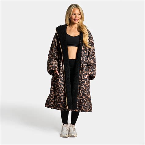 OHS Adults Water Resistant Leopard Print Sherpa Drying Robe, Natural - L/XL