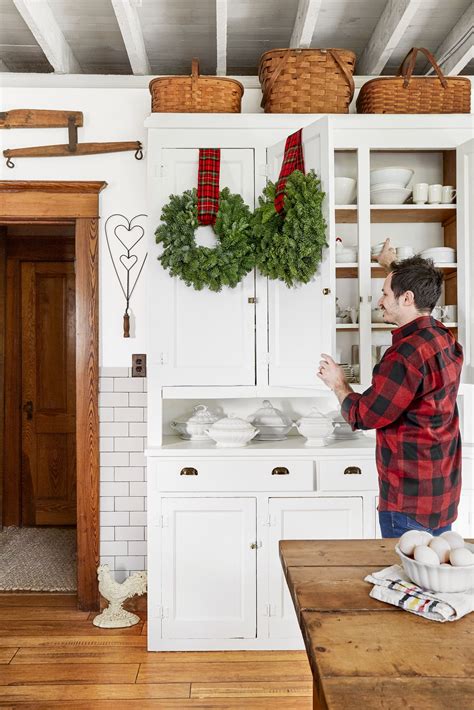 Top Of Kitchen Cabinet Christmas Decorating Ideas – Things In The Kitchen