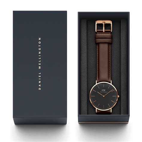 Bristol - Black dial men's watch with leather strap | DW
