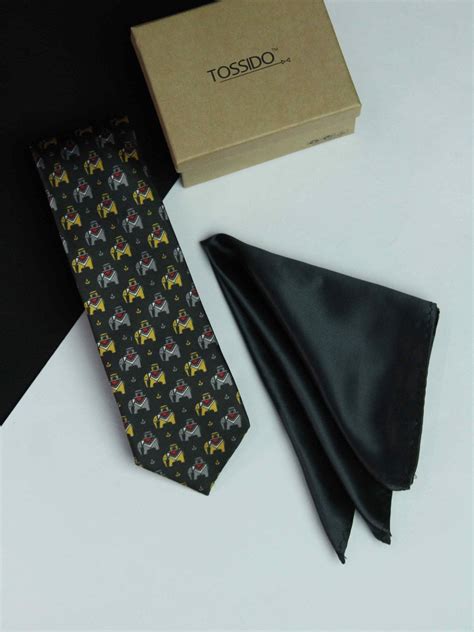Printed Black Elephant Tie & Hanky Set