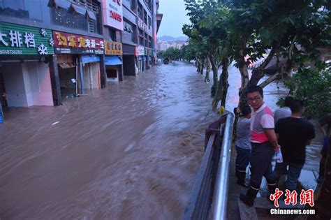 四川达州遭暴雨洪灾袭击 城市街道一片汪洋[1]- 中国日报网
