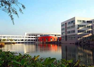 国际学院2023届来华留学生毕业座谈会及毕业典礼-Beijing Wuzi University