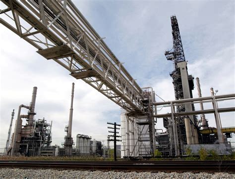 Venezuela's opposition to propose using oil exports proceeds to pay ...