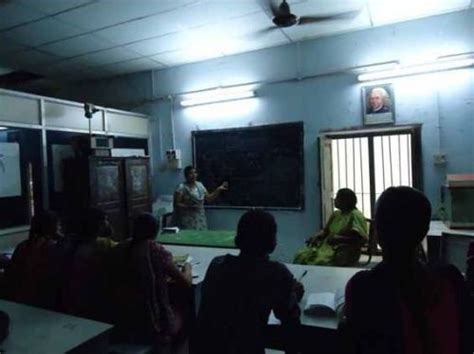 S.R.R and C.V.R Govt. Degree and PG College Vijayawada Campus: Photos ...