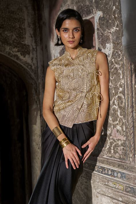 Dash and Dot - EMBROIDERED SLEEVELESS TOP | Online Store – dash and dot