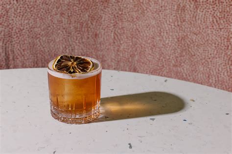 Bar Issi is an ‘ode to the color and frivolity’ of Palm Springs ...