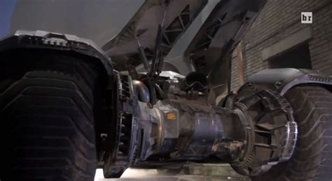 Batman vs Superman Batmobile and Costume Images Show an Even Grittier ...