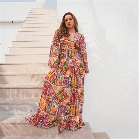 Chromatic Drift Long Dress – Ordinaree