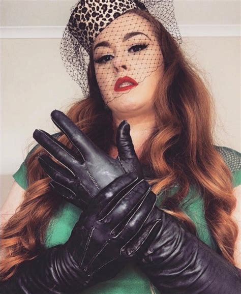 Ladies Leather Gloves