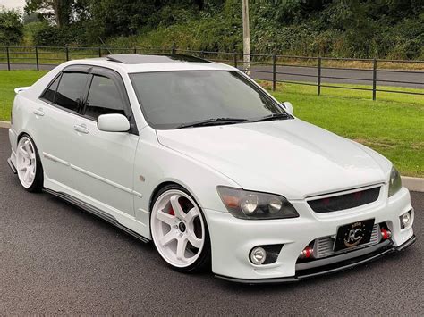 Lexus White IS200 with 18 x 8.5 et30 Bola B1 Regal Alloy Wheels ...