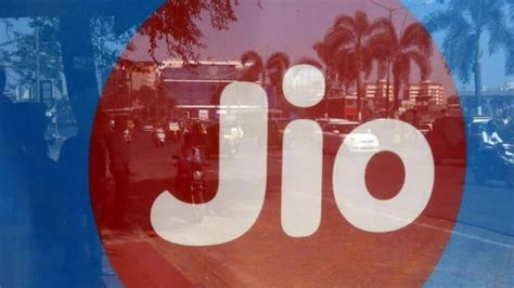 Jio overtakes Airtel to become India's 2nd largest fixed line service ...