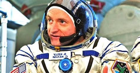 Watch astronauts Scott Kelly and Mikhail Kornienko land back on Earth ...