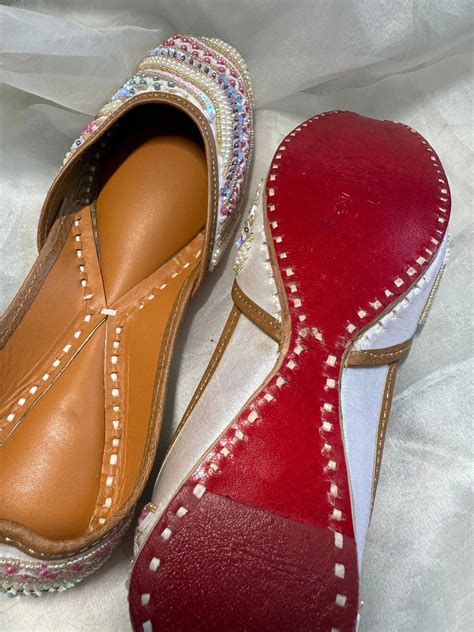 Embellished Hand crafted Mojaris - White - ARIAA CHIKANKARI