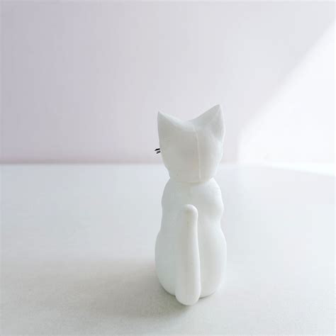 New!【BREBA】首振りネコ 座りねこ Bobbing Cat 白猫 | 雑貨店feve