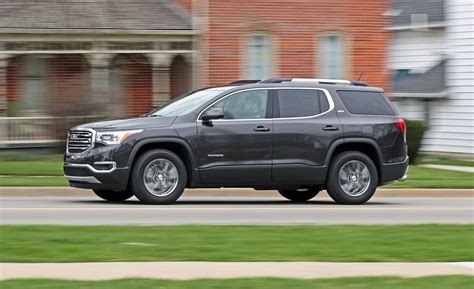 GMC Acadia Reviews | GMC Acadia Price, Photos, and Specs | Car and Driver
