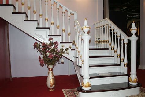 楼梯扶手分类及木楼梯扶手价格介绍
