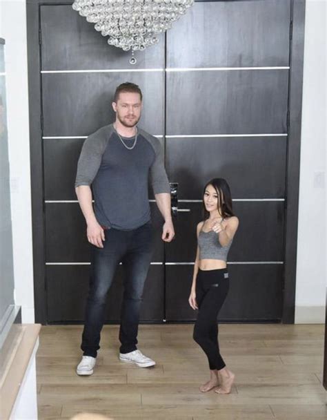Pin by BzNsLady on Petite Women | Tall boyfriend short girlfriend, Tall ...