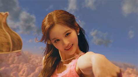 NMIXX - O.O who's who - K-Pop Database / dbkpop.com