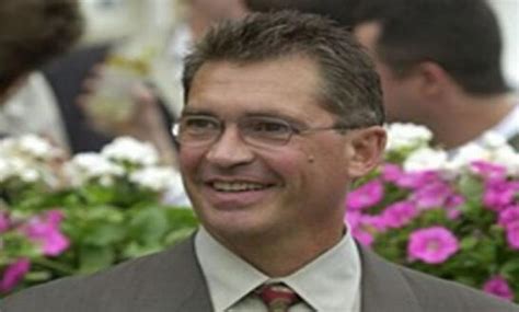 Kenny Troutt : The son of bartender who became self-made billionaire