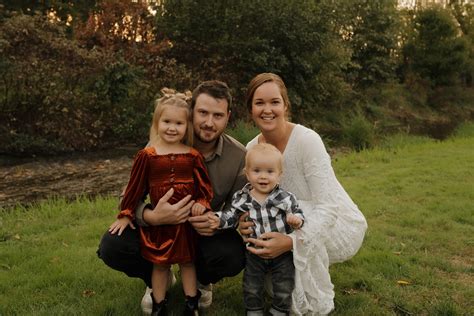 Casondra Lapp - Greenfield Puppies