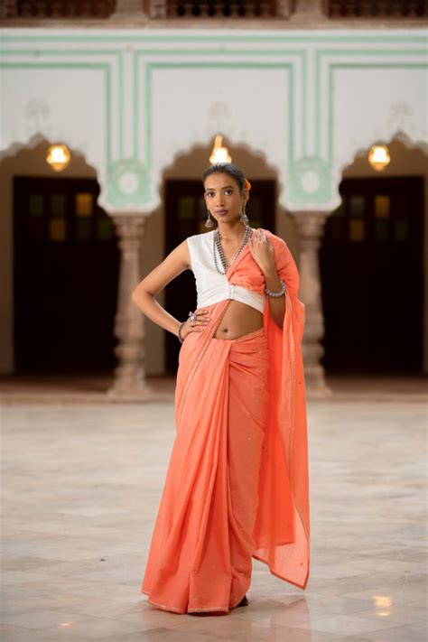 HARDIN Coral Mulmul Cotton Handwork Saree – TARAASI