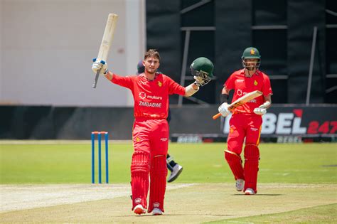 Brian Bennett's 169 puts Zimbabwe 1-0 up