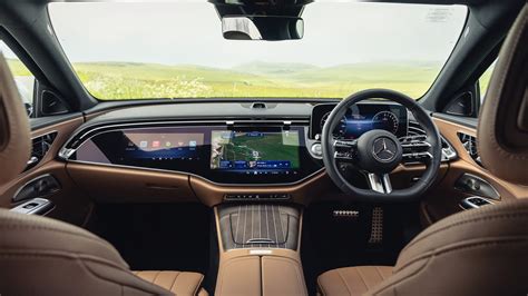 Mercedes-Benz E-Class Estate Driving, Engines & Performance | Top Gear
