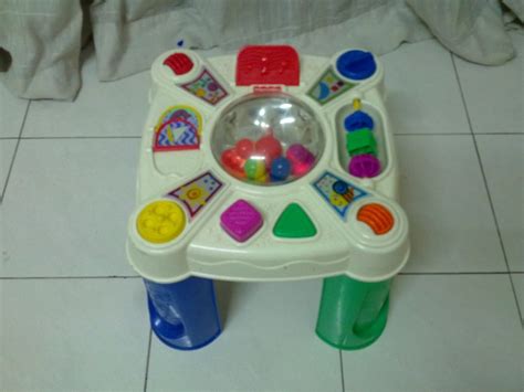 TwinkleBibi: Fisher Price Activity Table