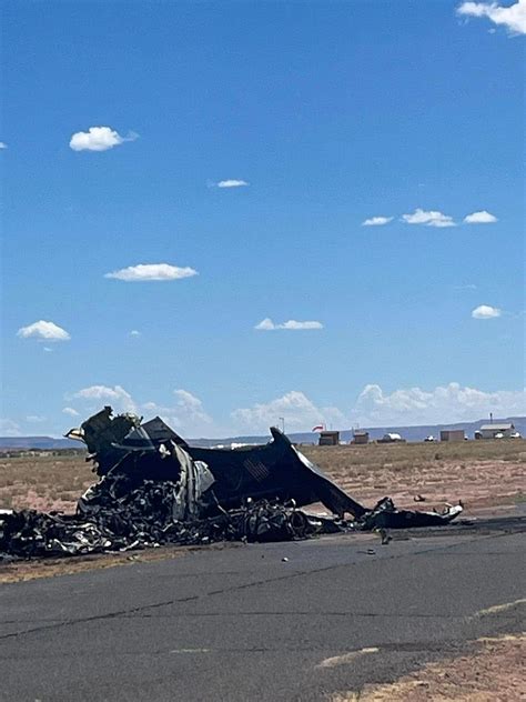 4 killed in medical plane crash near Chinle Airport in northeast Arizona