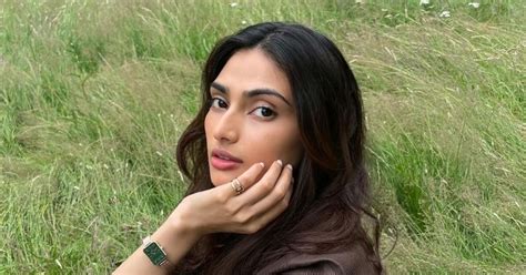 Athiya Shetty: The New Desi Girl Fashion