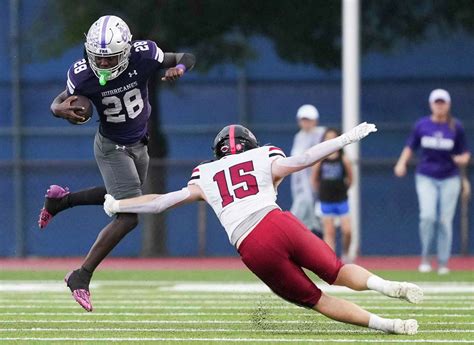 High school football: Klein Cain Hurricanes top Tomball Cougars