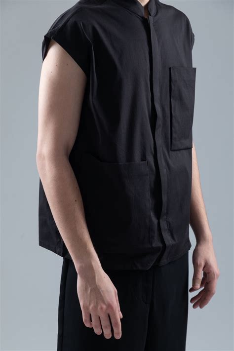 CUT SLEEVES VEST SHIRT – FRIDGE Studios