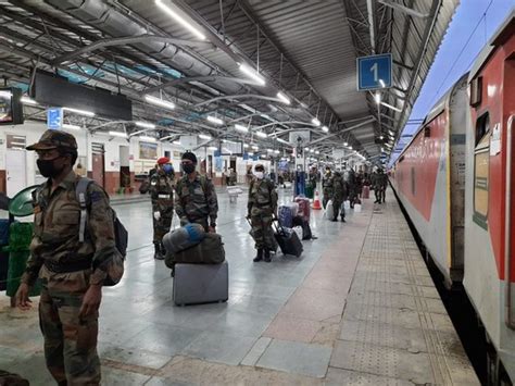 Military special train with 700 Army personnel arrives in Jammu