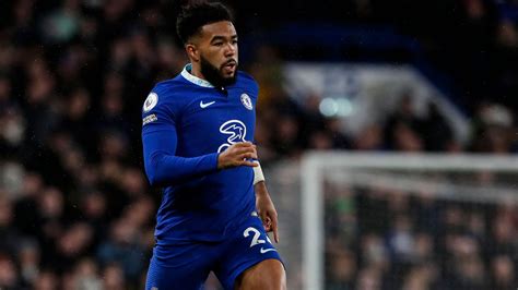 Fullback Football Training - 8 Tips To Up Your Game | Upper 90