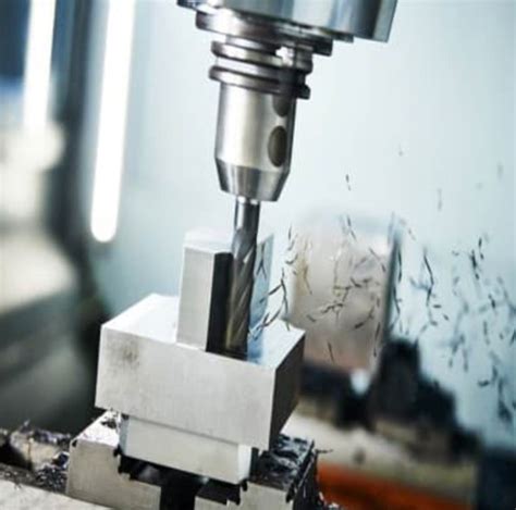 Machining 的图像结果