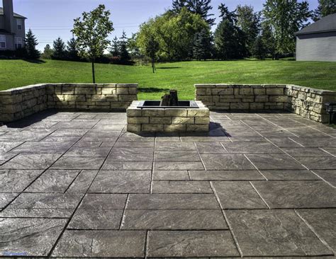 backyard stamped concrete patio ideas Luxury concrete backyard ...