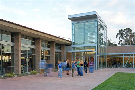 De La Guerra Dining Commons | UCSB Campus Dining