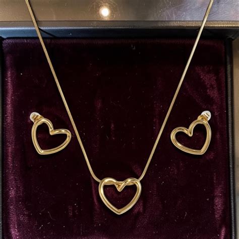 Golden Heart Necklace and Earrings – Jiaro