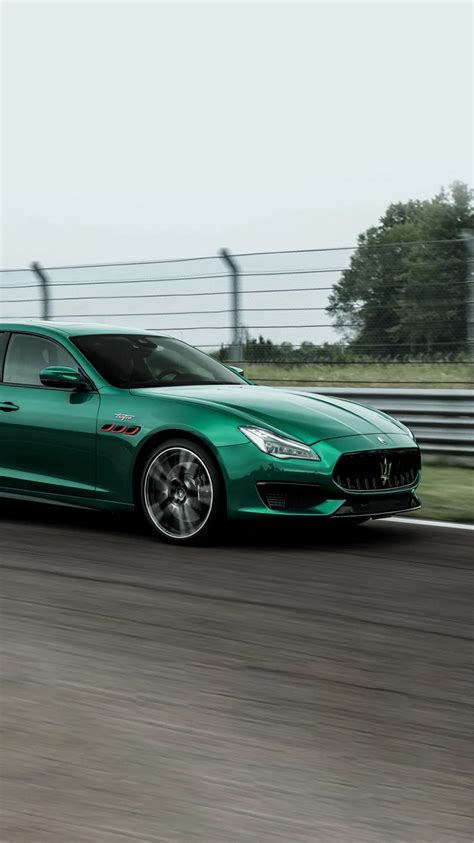 Maserati Quattroporte Trofeo - Luxury sedan | Maserati