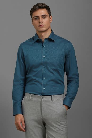 Buy Men Blue Classic Fit Textured Full Sleeves Formal Shirt Online ...