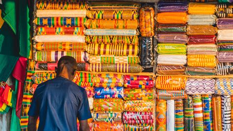 How to Help Local Communities 的图像结果