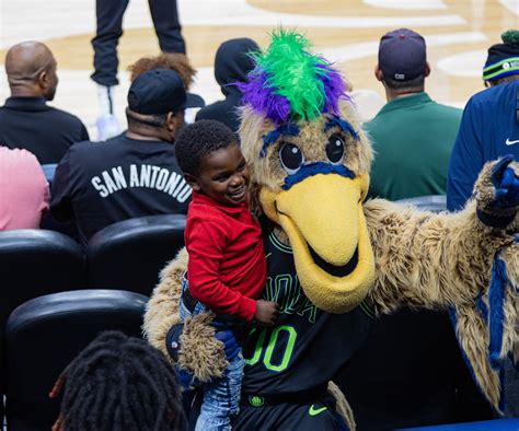 Photos: Pelicans vs. Spurs | Fans and Entertainment 12/1/2023 Photo ...