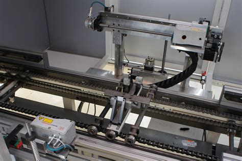 Precise contour & profile measurement | Micro-Epsilon