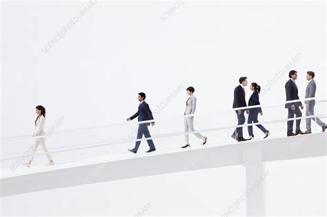 Business People Walking Sign 的图像结果