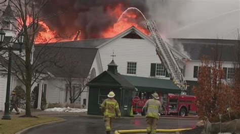 Daylight reveals extent of Oakland Hills Country Club fire damage ...