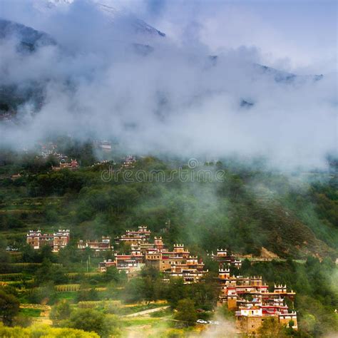 Jiaju Tibetan Village, Beauty Valley and Watchtowers. Traditional ...